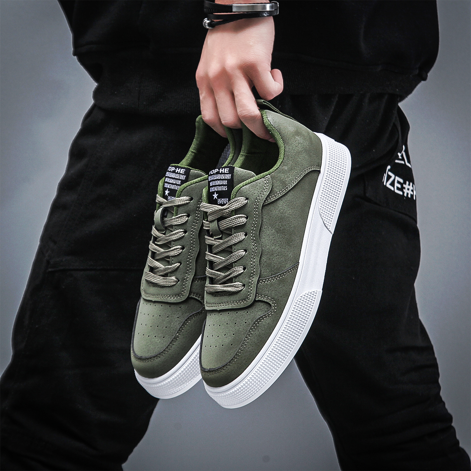 Sidewalk 47 Sneakers