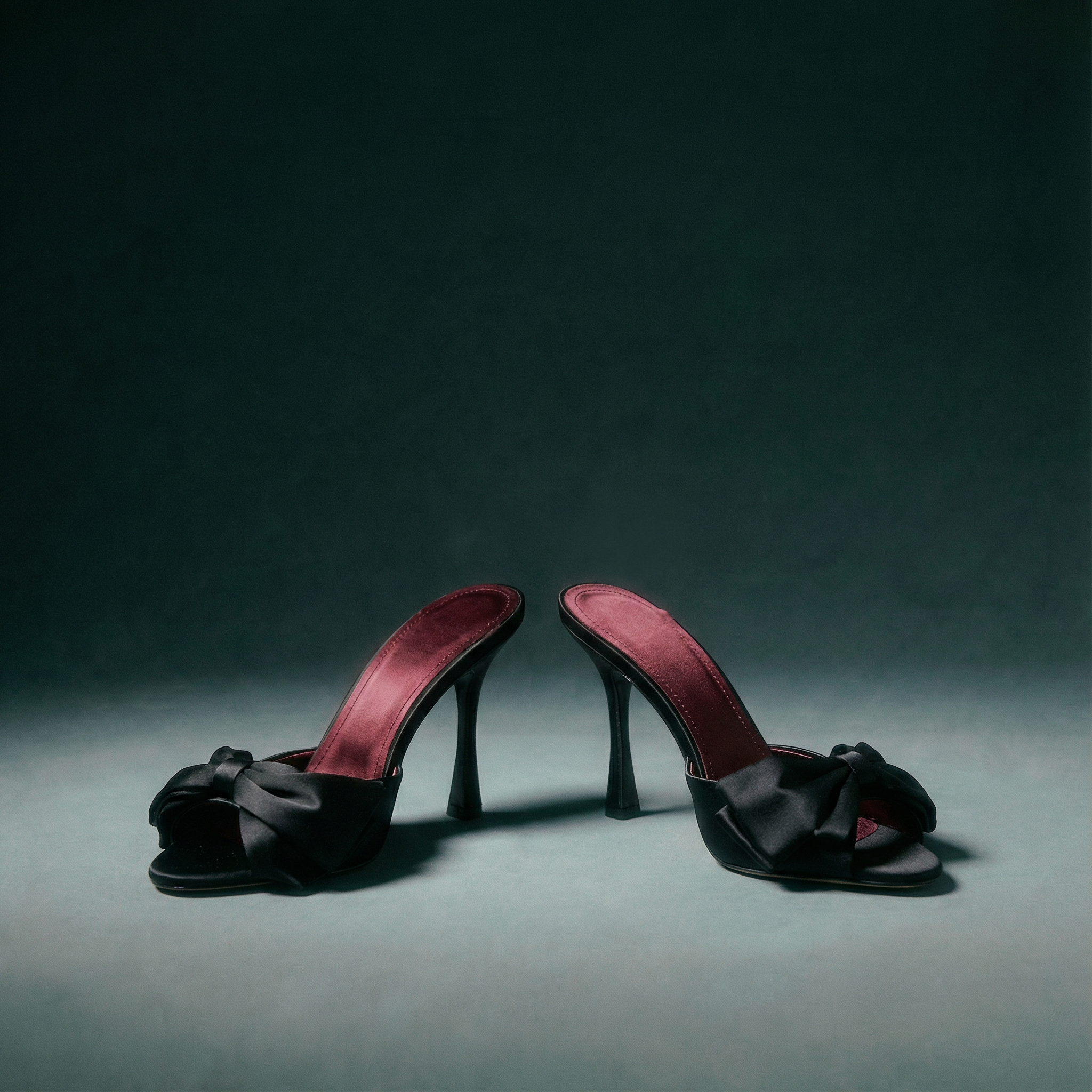 The Pretty Little Bow Heels