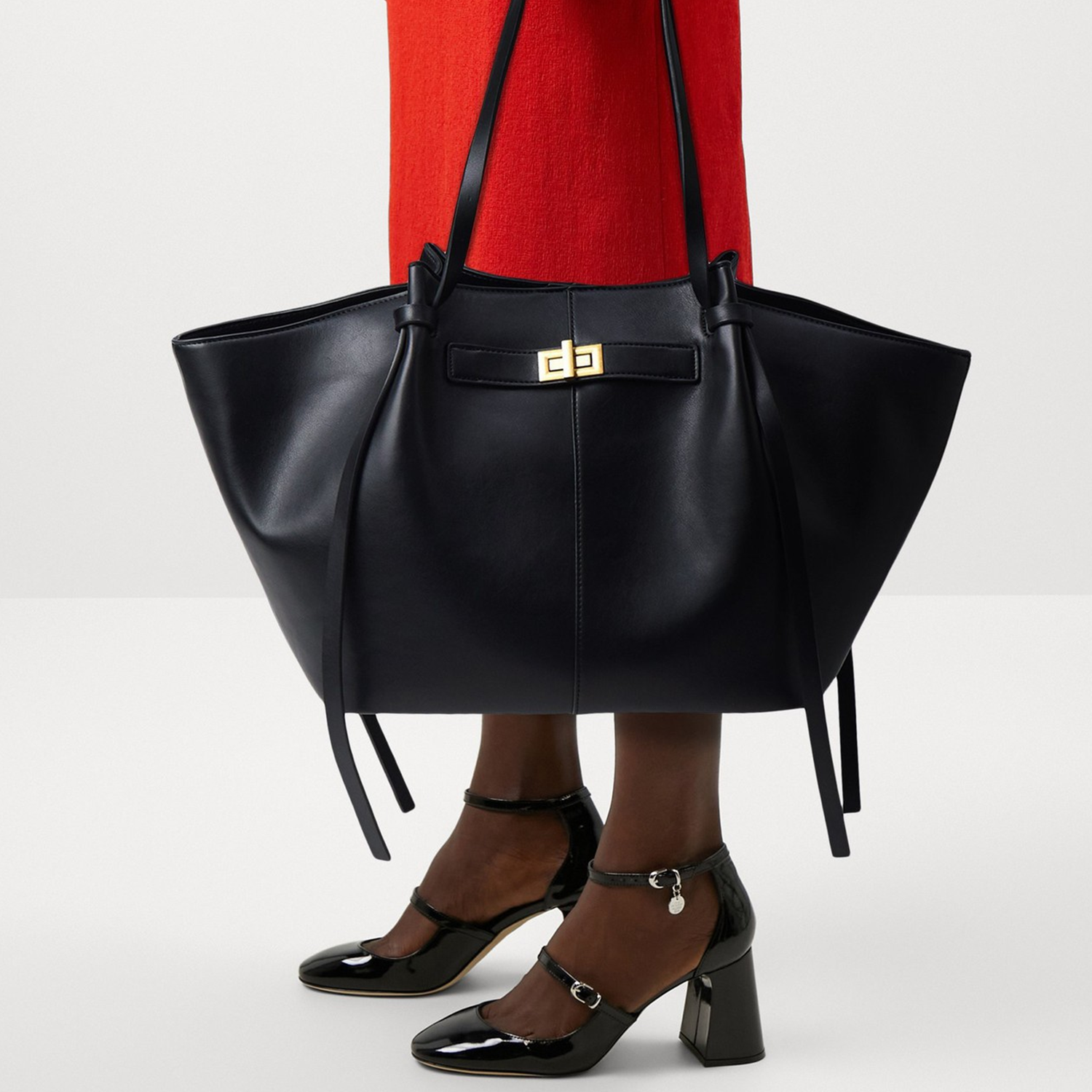 The Emilia Medium Leather Tote