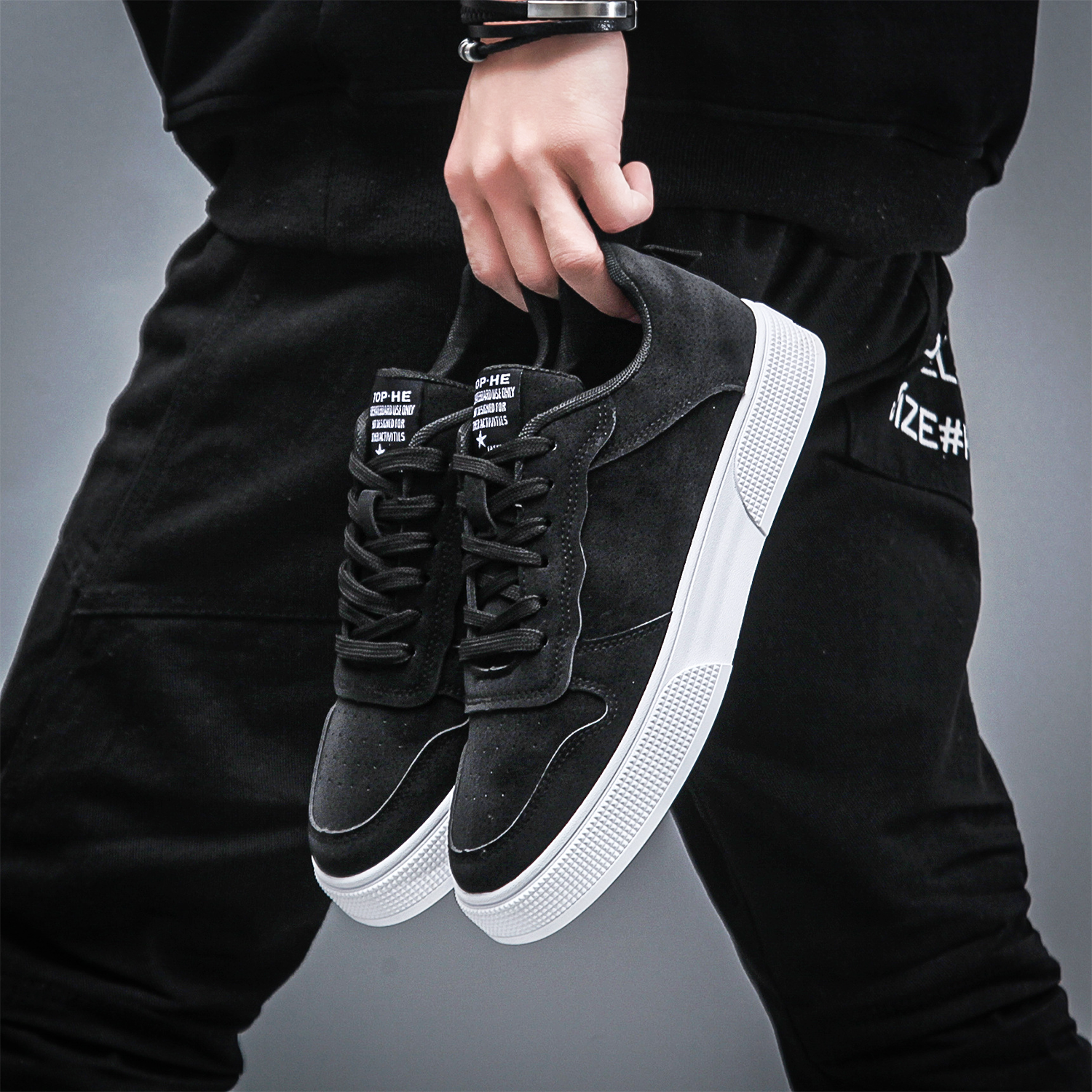 Sidewalk 47 Sneakers
