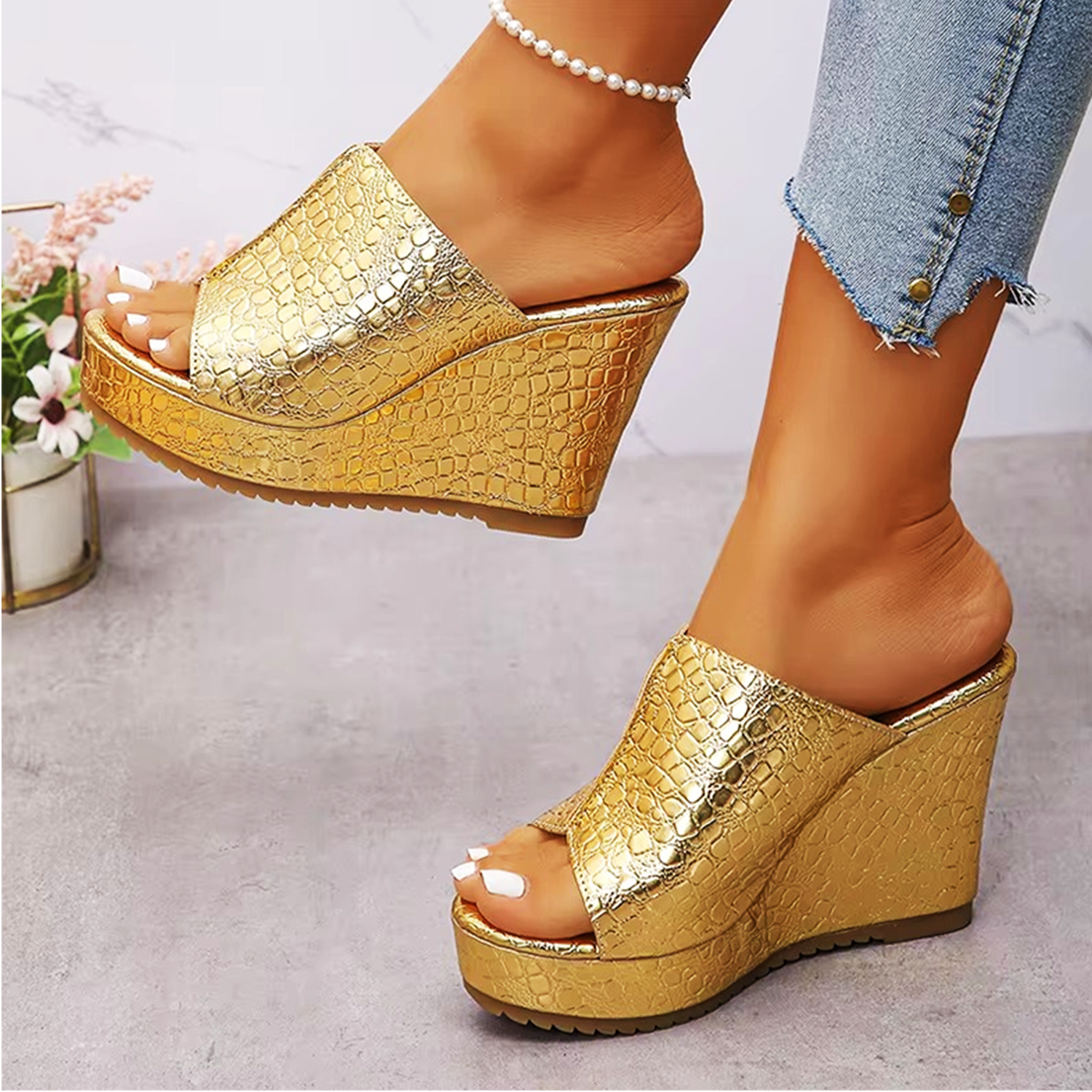 LuxeShine Wedge