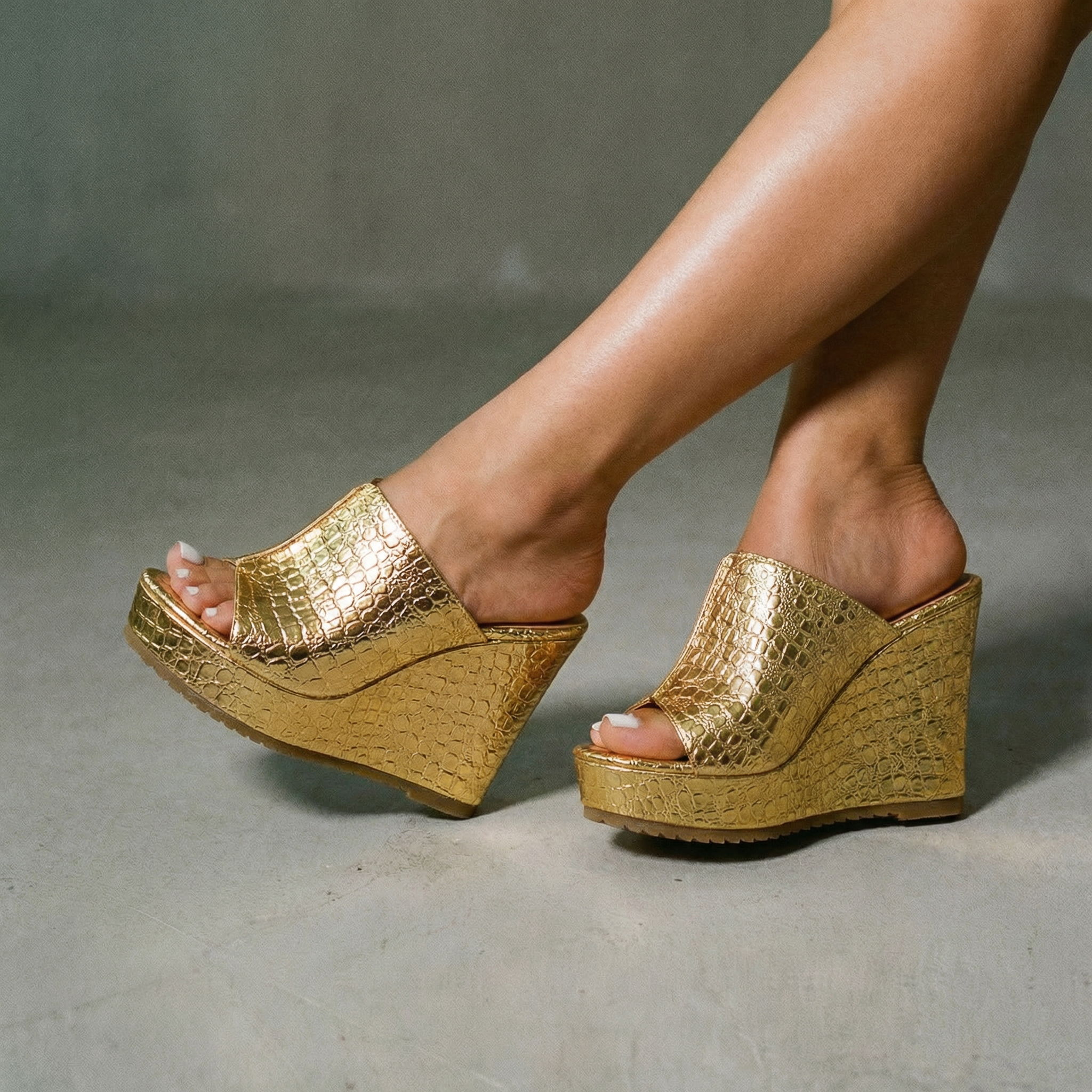 LuxeShine Wedges