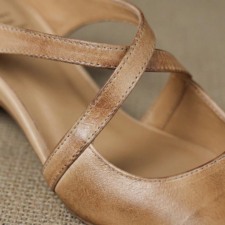 The Criss Cross Chic