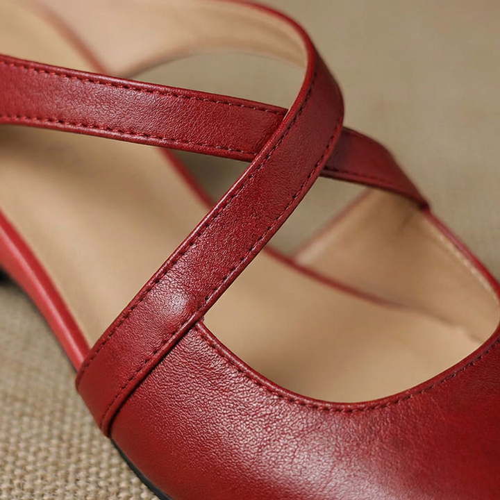 The Criss Cross Chic